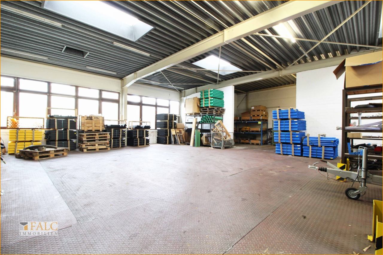 Halle hinterer Bereich Halle hinterer Bereich