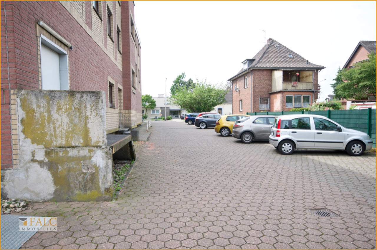 15 Stellplätze 15 Stellplätze