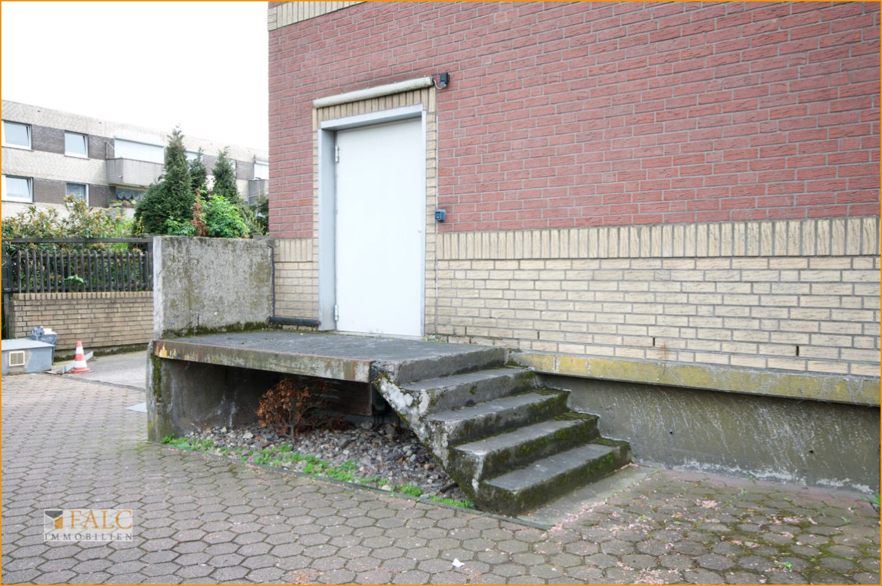 Zugang Lagerfläche/Lastenaufzug Zugang Lagerfläche/Lastenaufzug