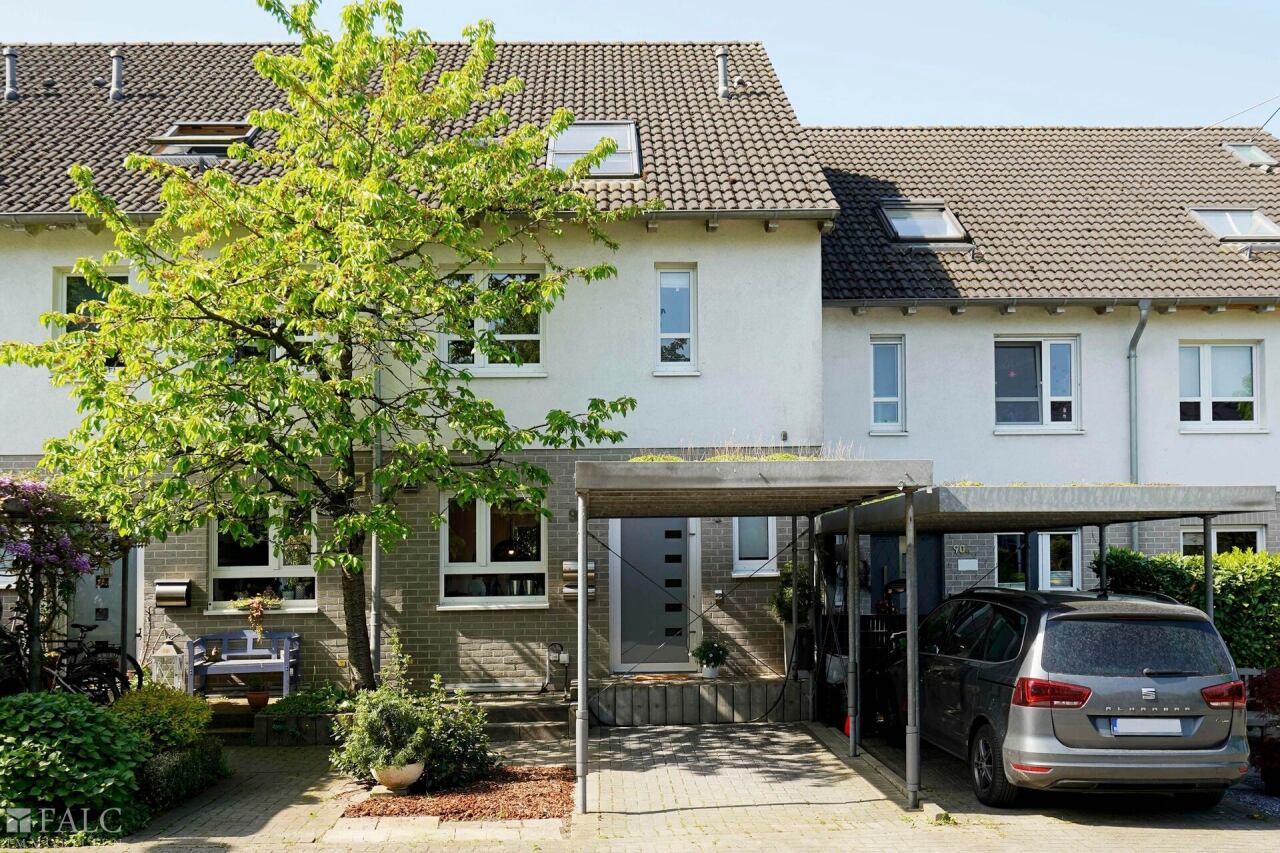 Straßenansicht Straßenansicht