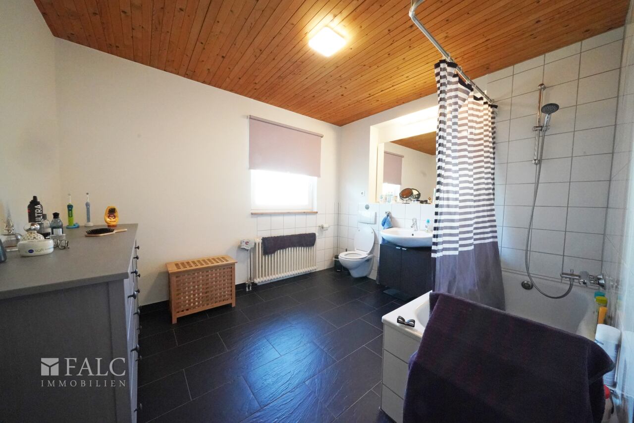 Bad OG vorne rechts Bad OG vorne rechts