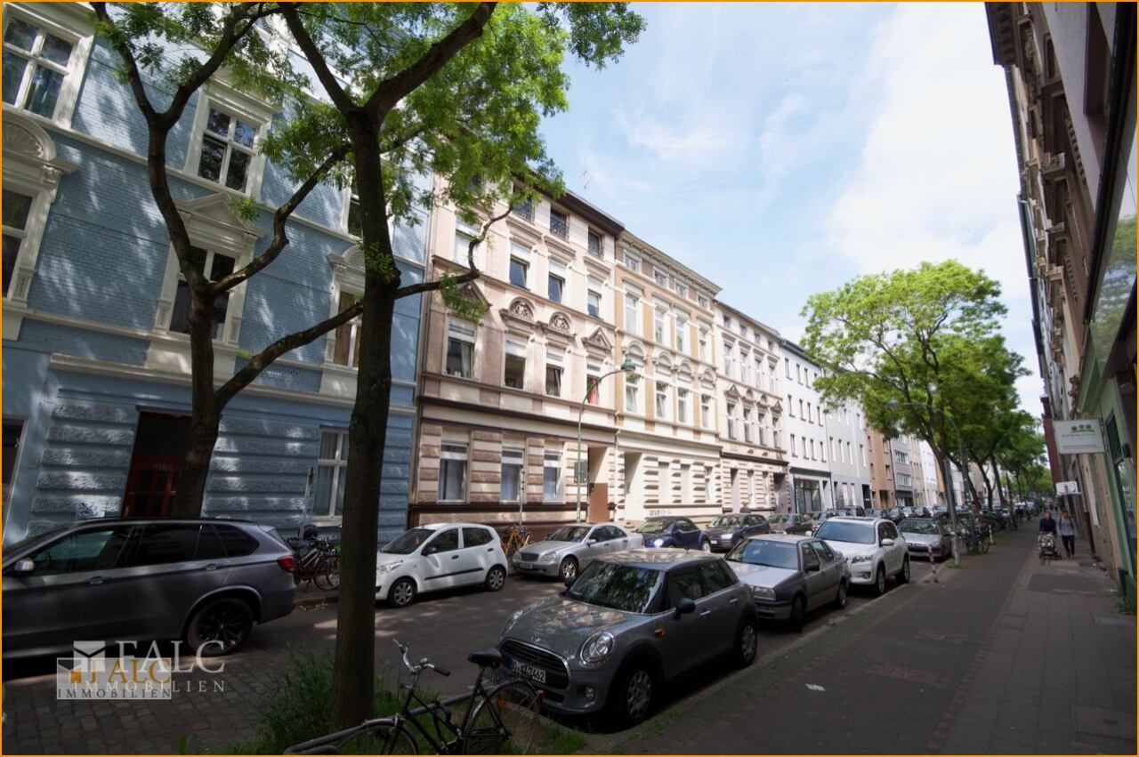 Straßenansicht Straßenansicht