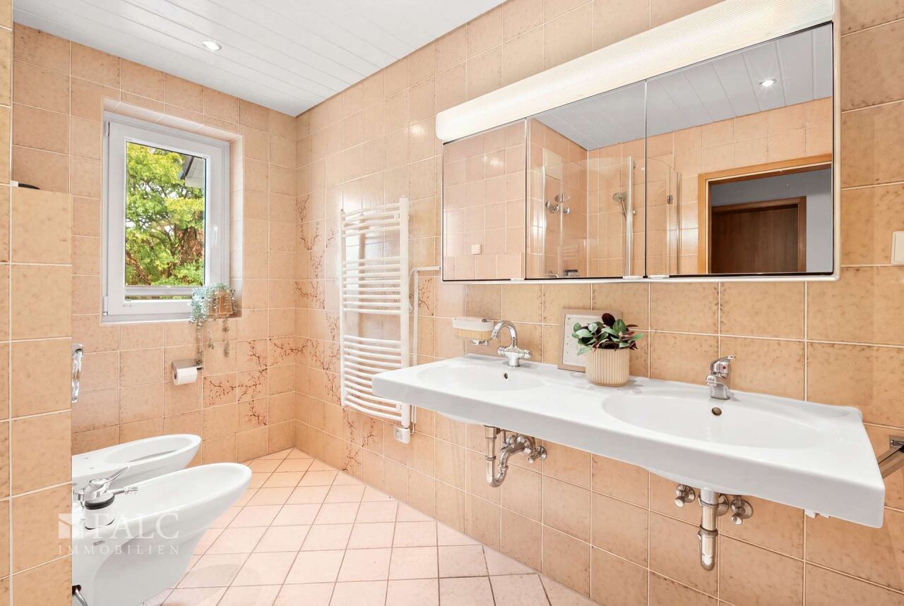 Badezimmer 1.OG Badezimmer 1.OG